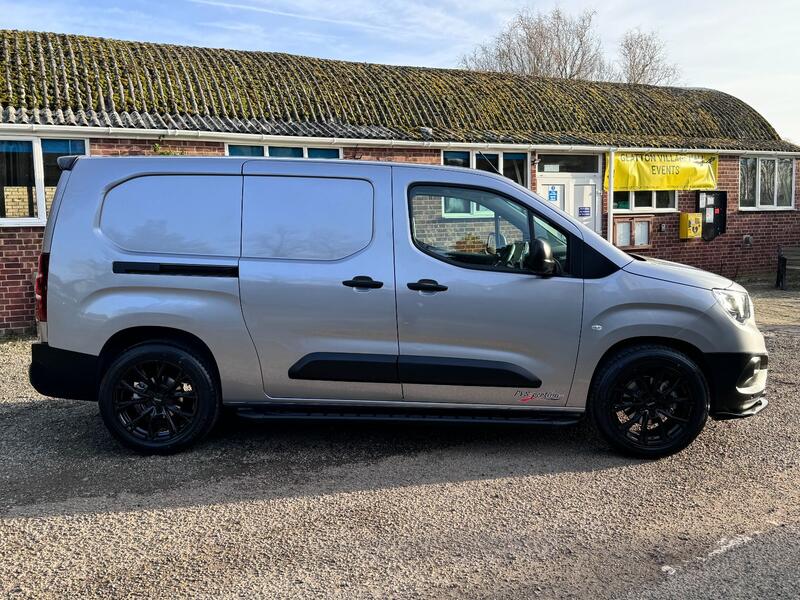 View VAUXHALL COMBO 1.5 Turbo D 2300 Prime 