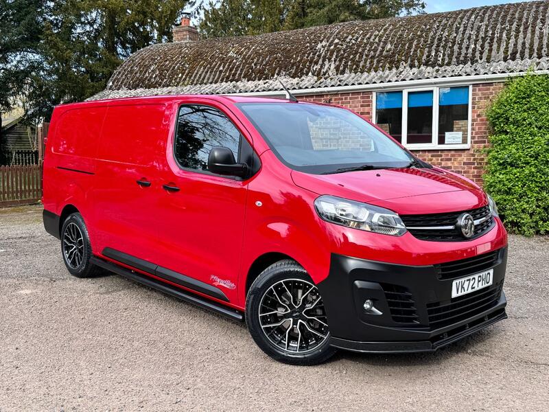 VAUXHALL VIVARO