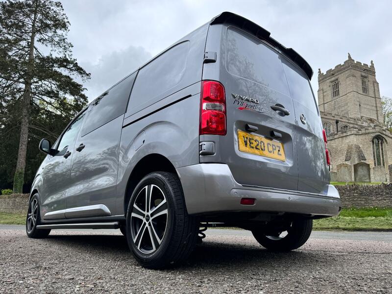 VAUXHALL VIVARO