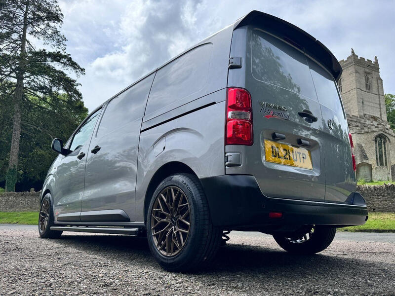 View VAUXHALL VIVARO 1.5 Turbo D 2700 Dynamic