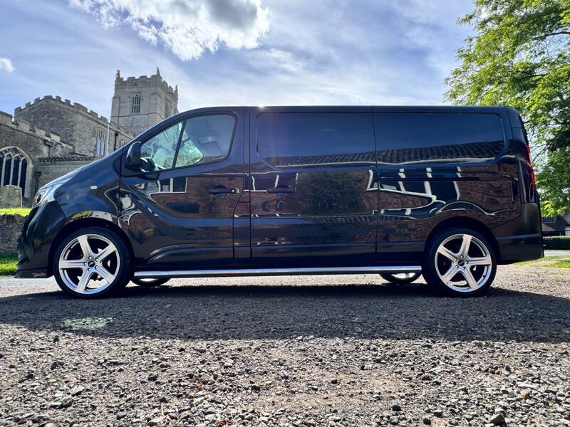 RENAULT TRAFIC