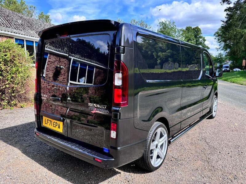 RENAULT TRAFIC