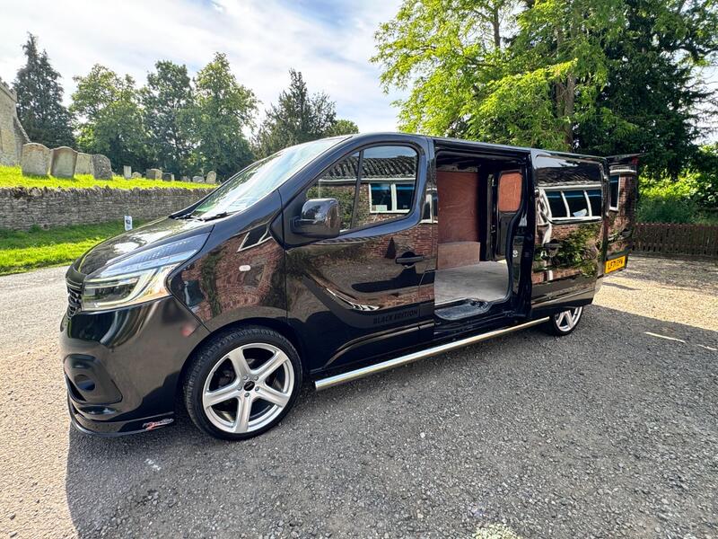 RENAULT TRAFIC