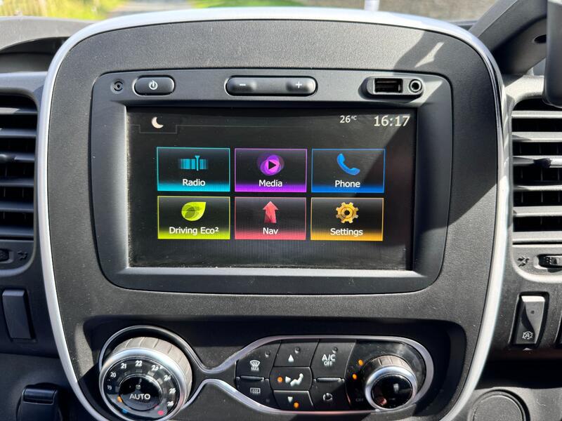 RENAULT TRAFIC
