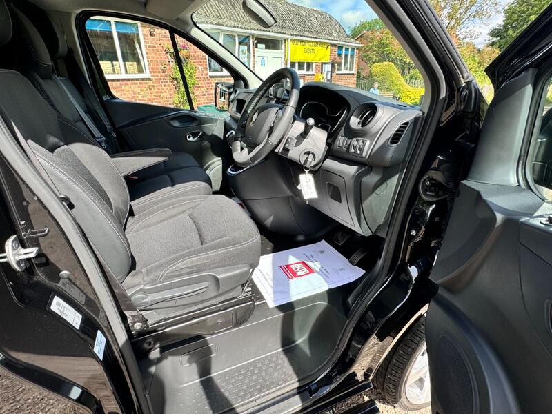 RENAULT TRAFIC