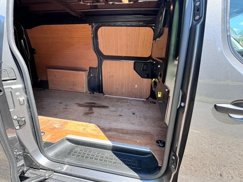 TOYOTA PROACE