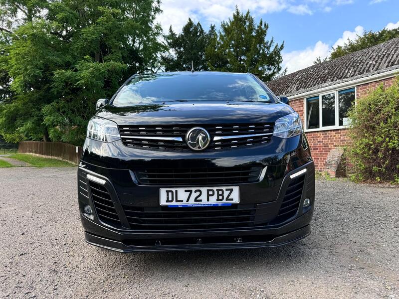 VAUXHALL VIVARO