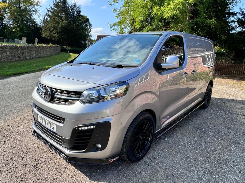 VAUXHALL VIVARO