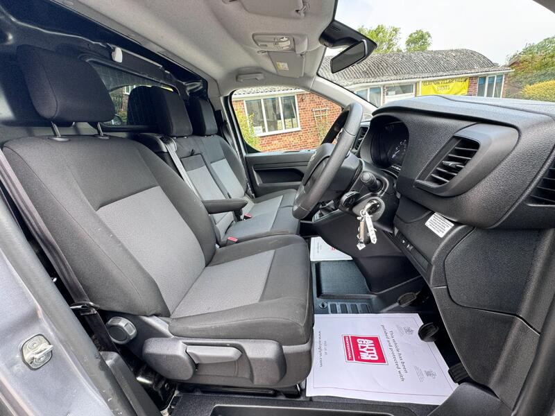 TOYOTA PROACE