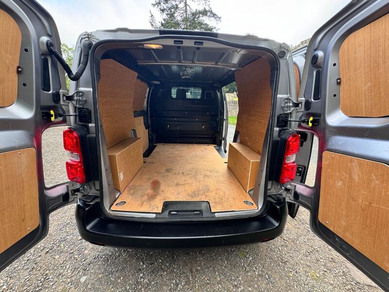 TOYOTA PROACE