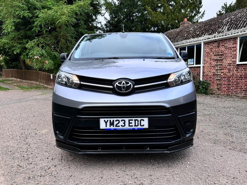 TOYOTA PROACE