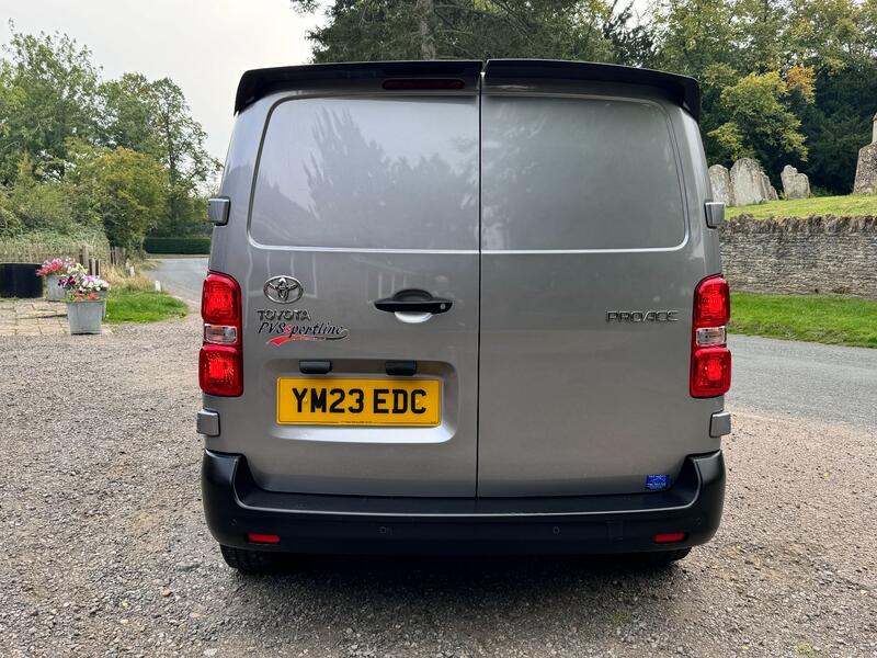 TOYOTA PROACE