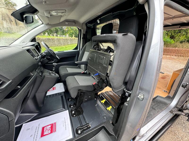 TOYOTA PROACE