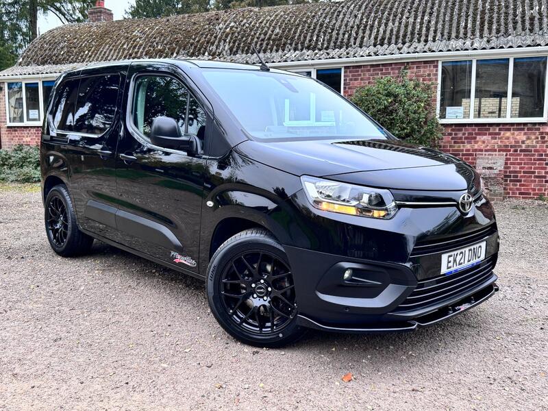 View TOYOTA PROACE CITY 1.5 BlueHDi Icon