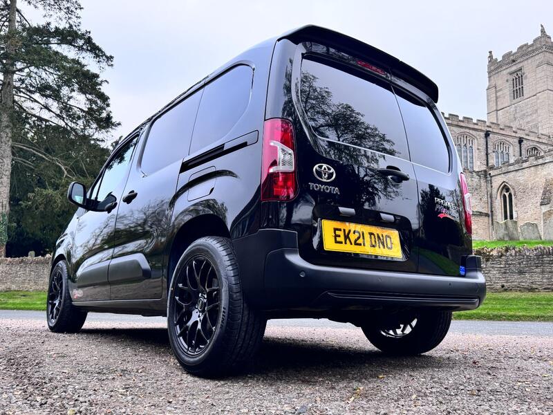 View TOYOTA PROACE CITY 1.5 BlueHDi Icon