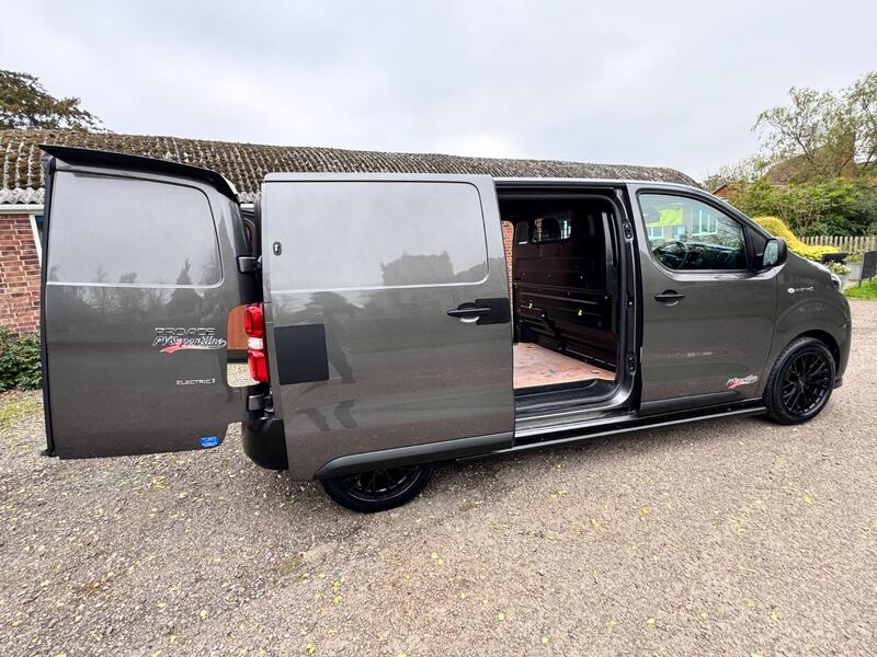 TOYOTA PROACE