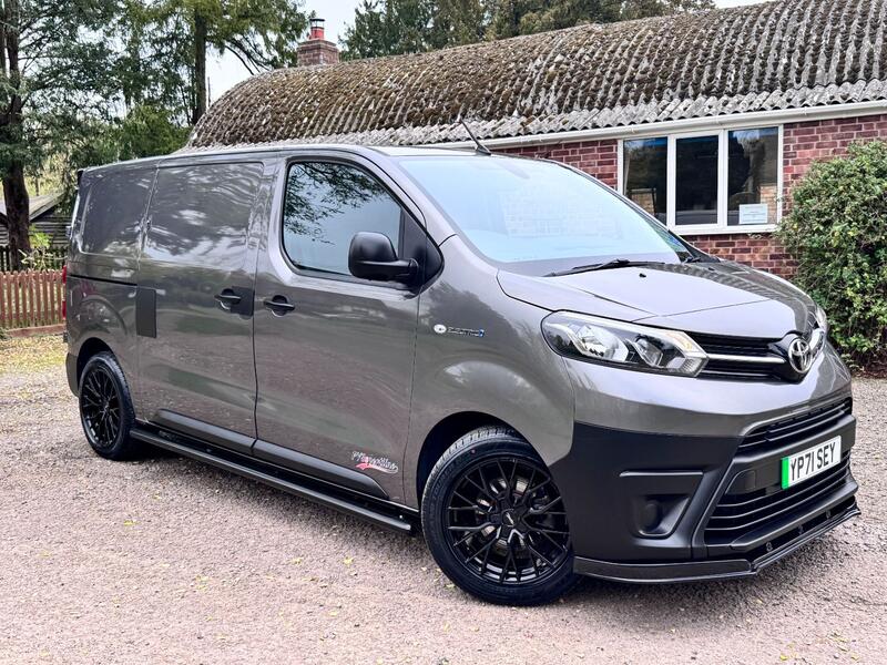 View TOYOTA PROACE 50kWh Icon