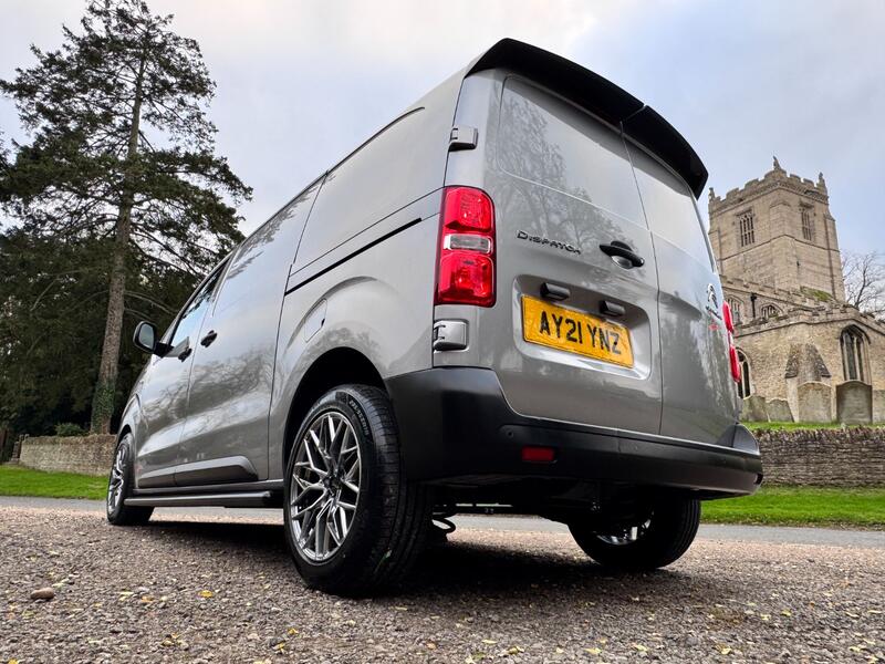 View CITROEN DISPATCH 2.0 BlueHDi 1400 Enterprise M