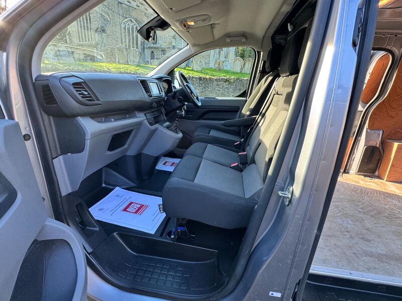 TOYOTA PROACE