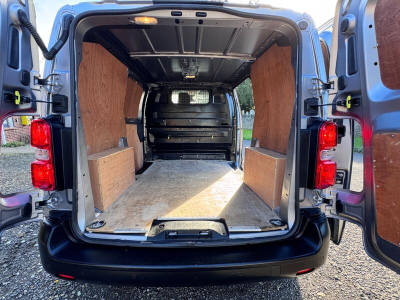 TOYOTA PROACE