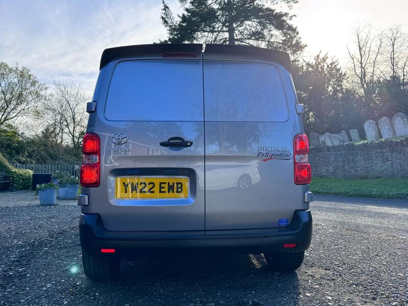 TOYOTA PROACE