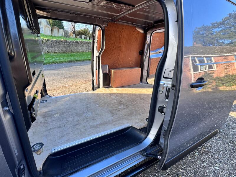 TOYOTA PROACE