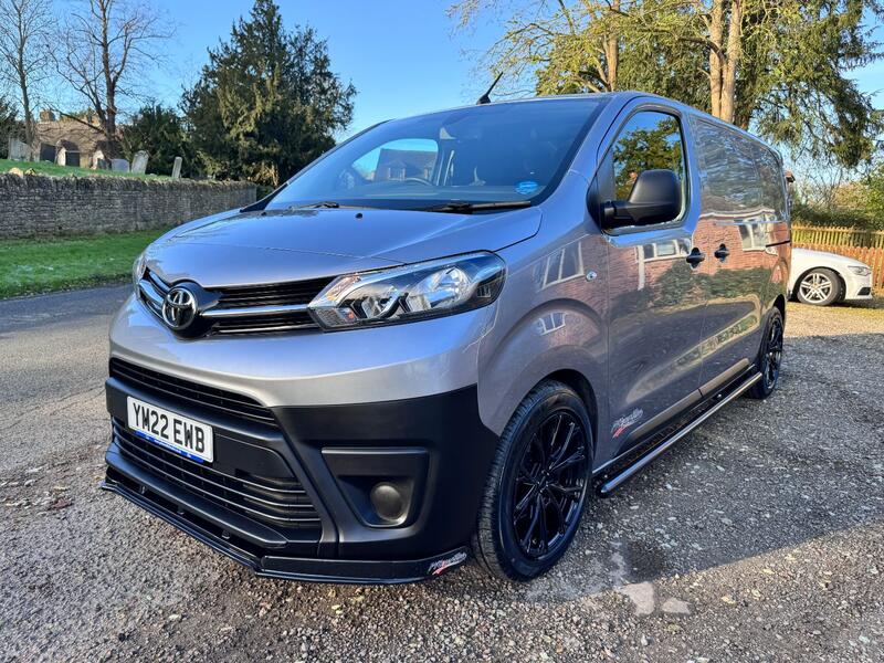 TOYOTA PROACE