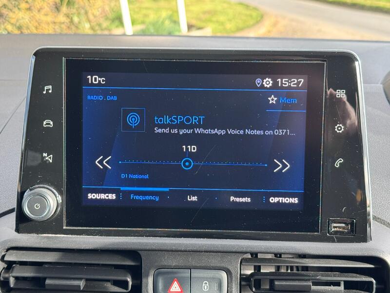 PEUGEOT PARTNER