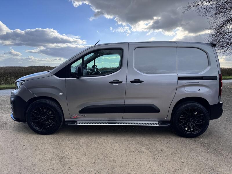 PEUGEOT PARTNER