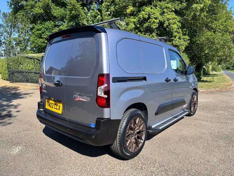 View TOYOTA PROACE CITY 1.5 BlueHDi Icon