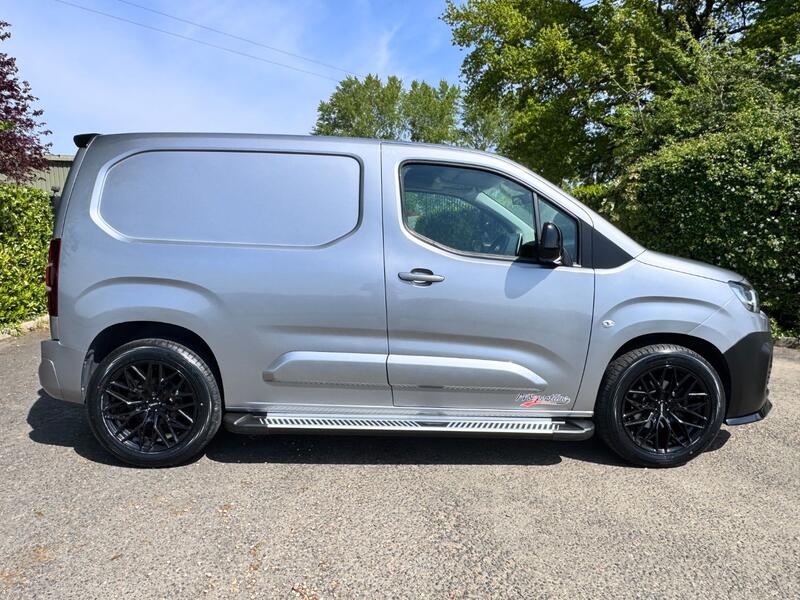 View CITROEN BERLINGO 1.5 BlueHDi 1000 Driver Edition M