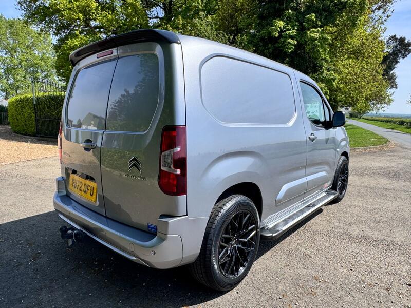 View CITROEN BERLINGO 1.5 BlueHDi 1000 Driver Edition M