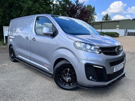 VAUXHALL VIVARO 1.5 Turbo D 2700 Sportive
