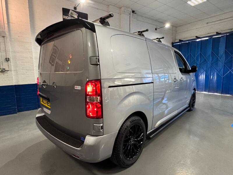 View VAUXHALL VIVARO 1.5 Turbo D 2700 Pro