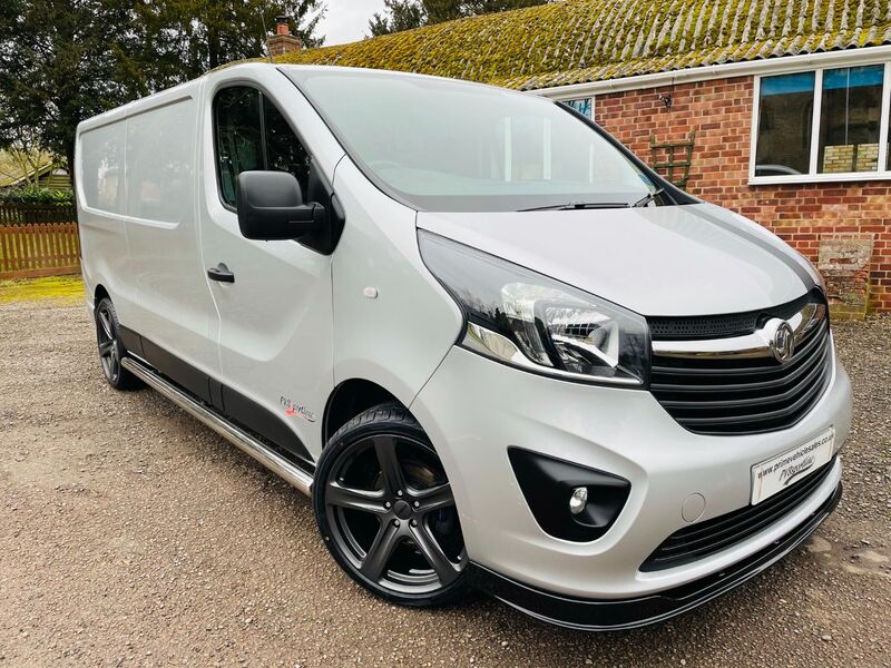 View VAUXHALL VIVARO L2H1 2900 SPORTIVE CDTI PVSSPORTLINE EDITION