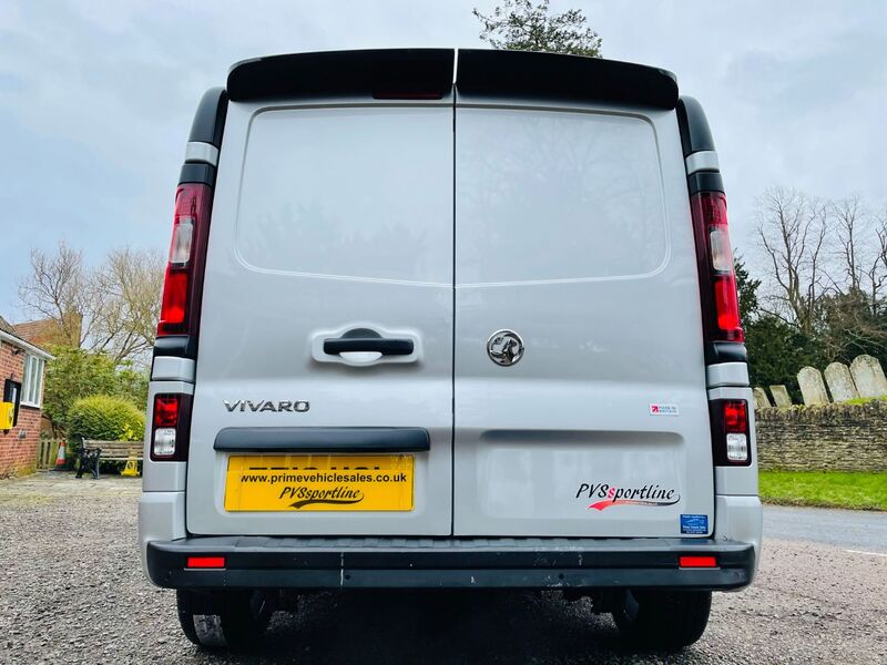 VAUXHALL VIVARO