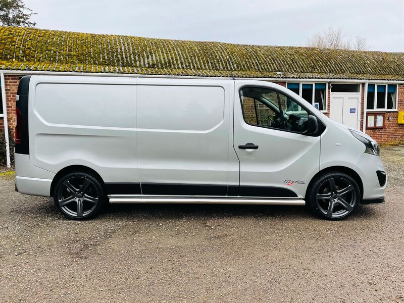 View VAUXHALL VIVARO L2H1 2900 SPORTIVE CDTI PVSSPORTLINE EDITION