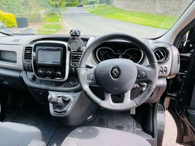 RENAULT TRAFIC