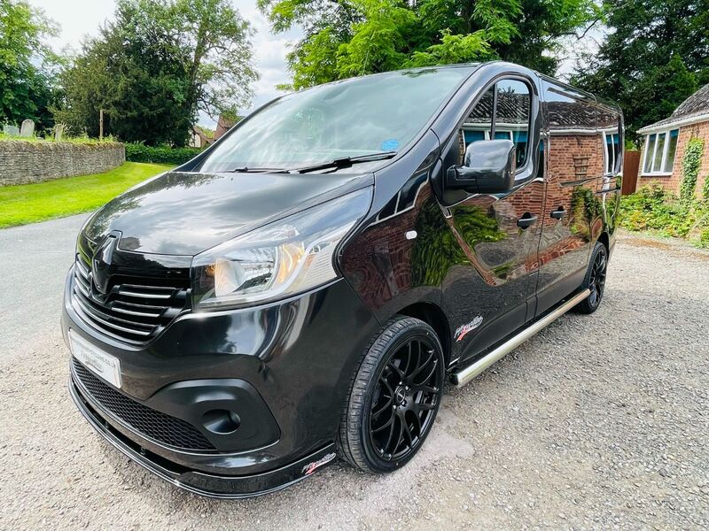 RENAULT TRAFIC