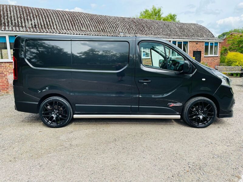 RENAULT TRAFIC