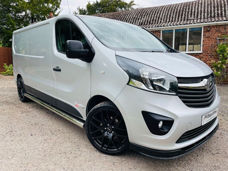 View VAUXHALL VIVARO L2H1 2900 SPORTIVE CDTI PVSSPORTLINE EDITION