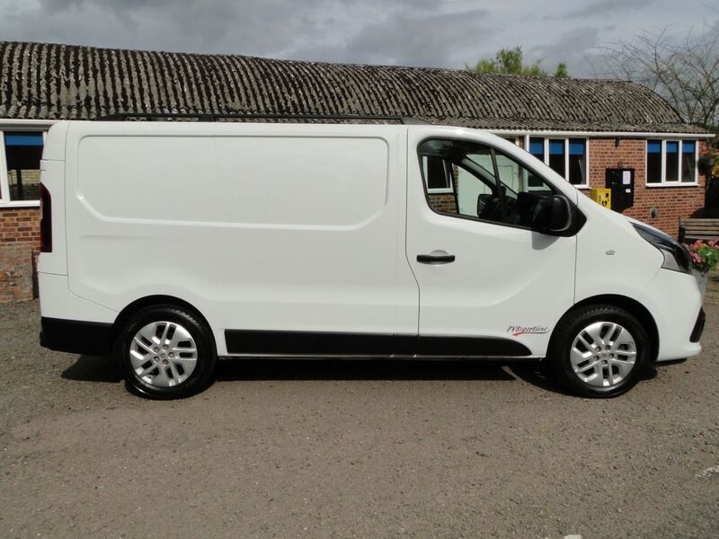 RENAULT TRAFIC