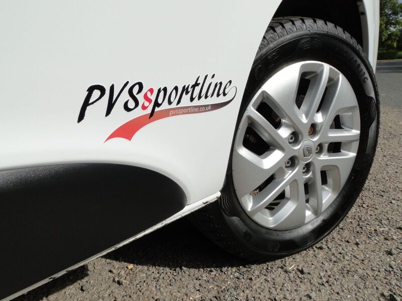 View RENAULT TRAFIC SL27 DCI 120 BUSINESS PLUS PVSSPORTLINE EDITION