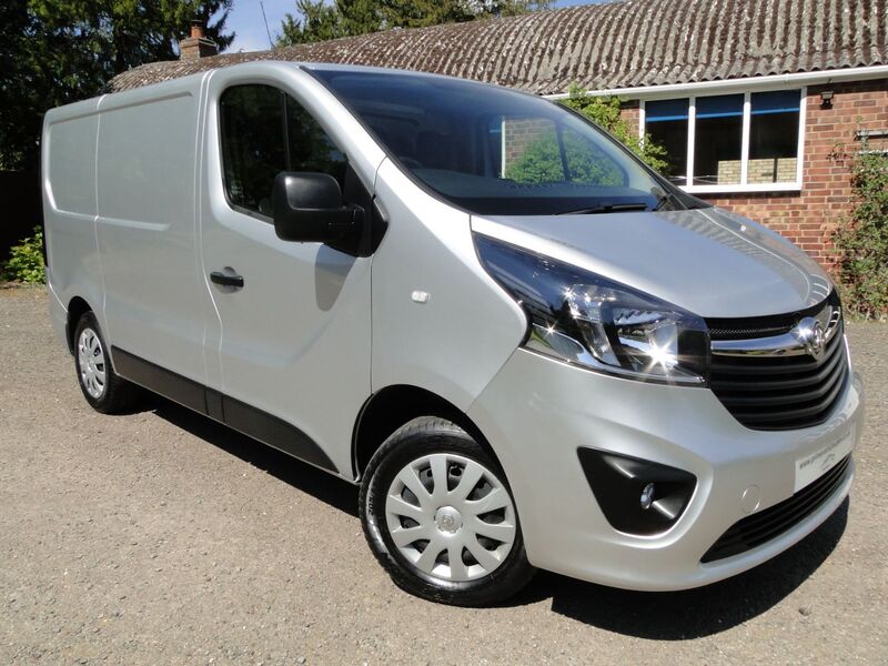 View VAUXHALL VIVARO 1.6 CDTI 120 L1H1 2900 SPORTIVE