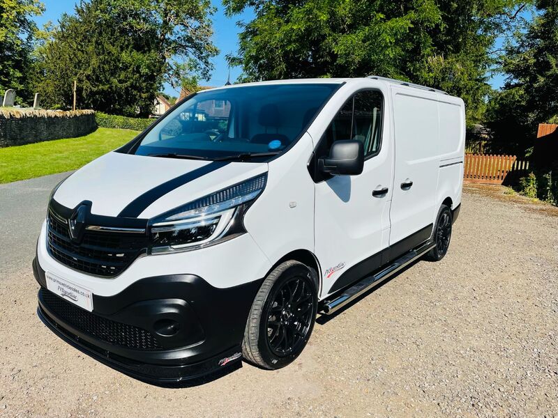 RENAULT TRAFIC