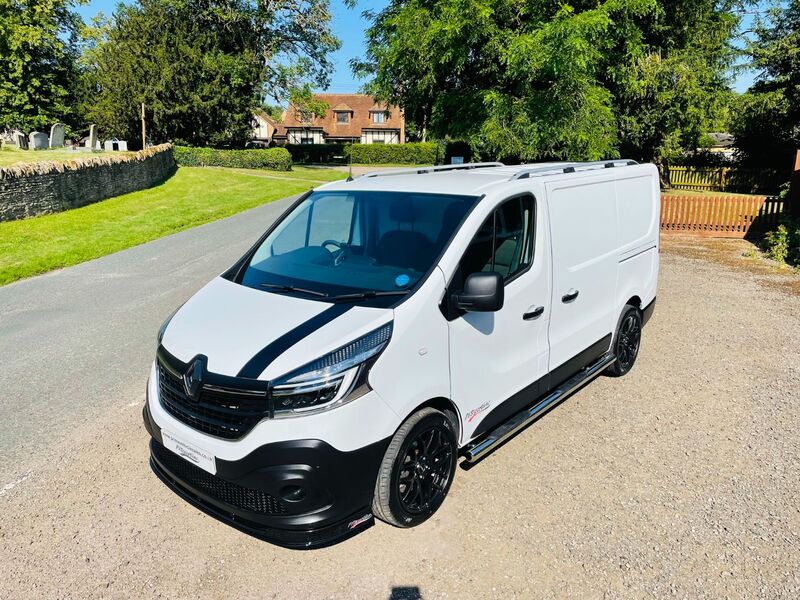 RENAULT TRAFIC