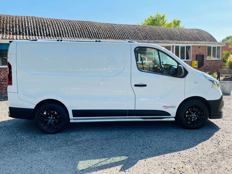 RENAULT TRAFIC