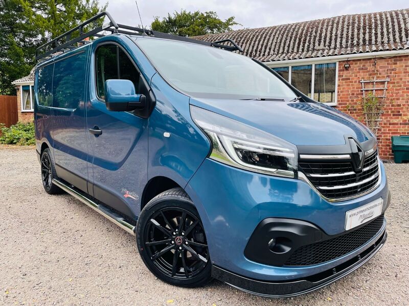 RENAULT TRAFIC