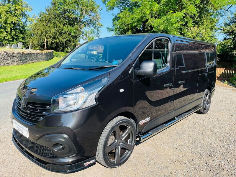 RENAULT TRAFIC