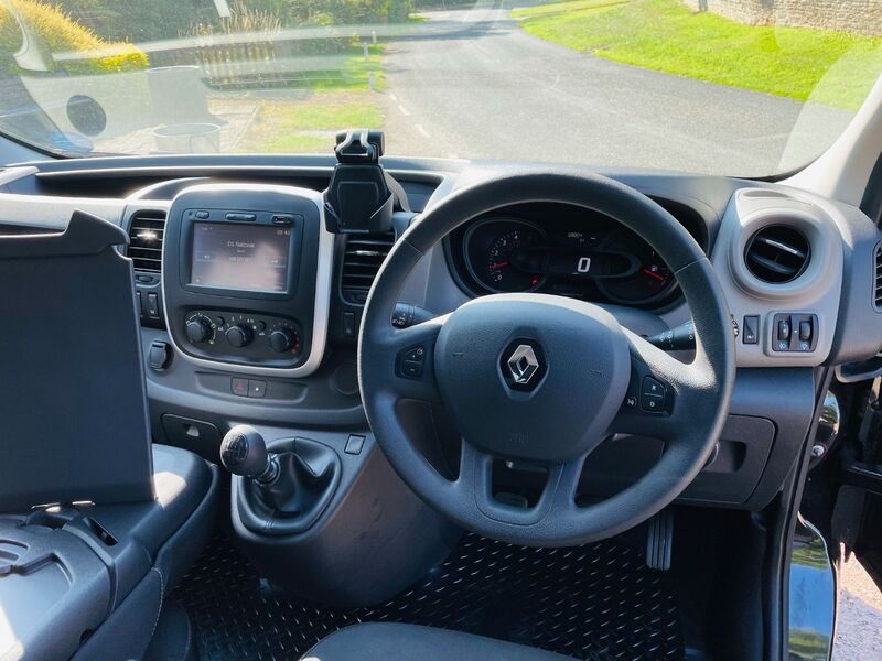 RENAULT TRAFIC